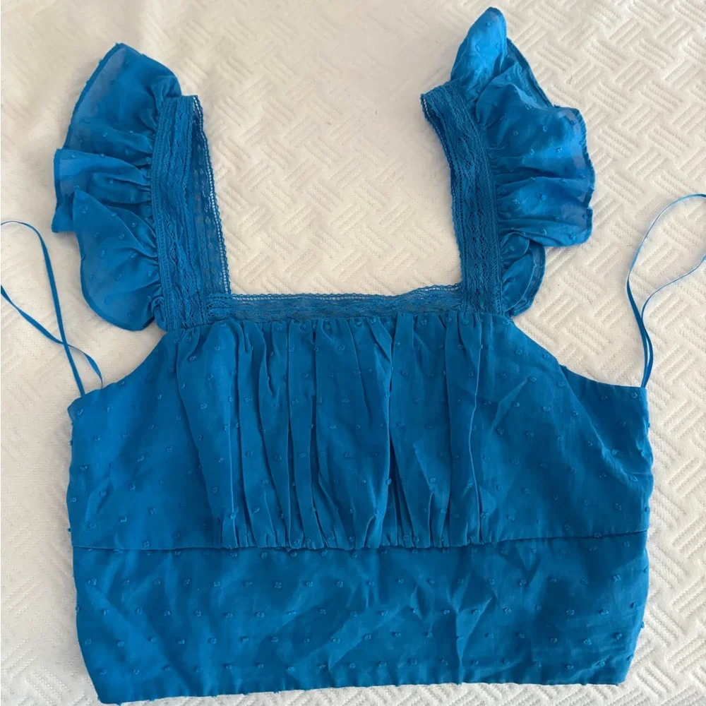 Kayley Swiss Dot Flutter Sleeve Crop Top - Picture 4 of 9